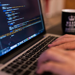 蘑菇影视在线观看深度揭秘：八卦风波背后，圈内人在公司会议室的角色彻底令人意外